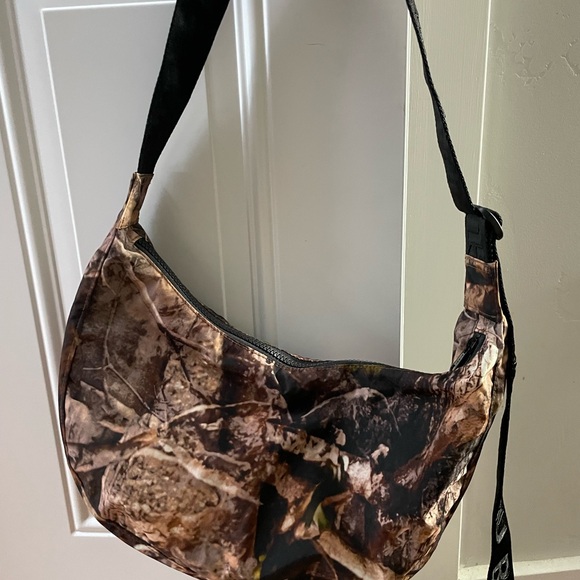 BAGGU Handbags - Baggu Photo Forest Medium Crescent